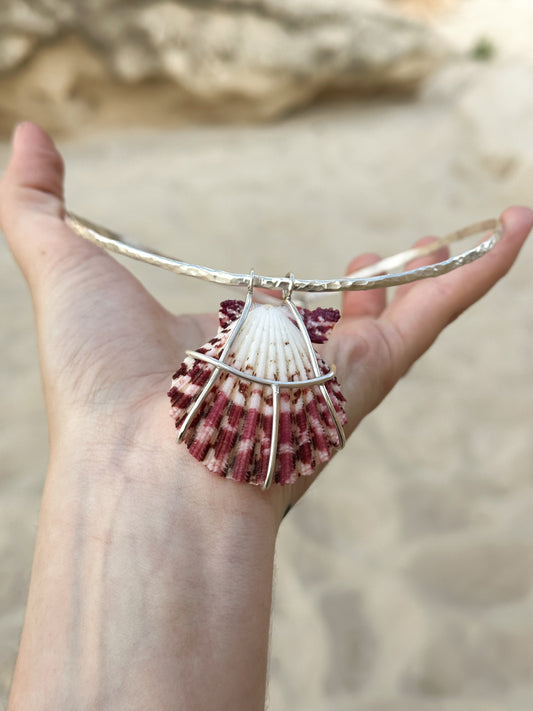 Tideforged shell chocker