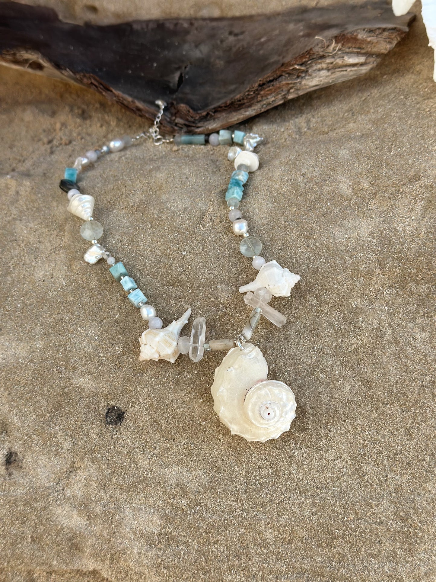 ‘Avelora’ necklace