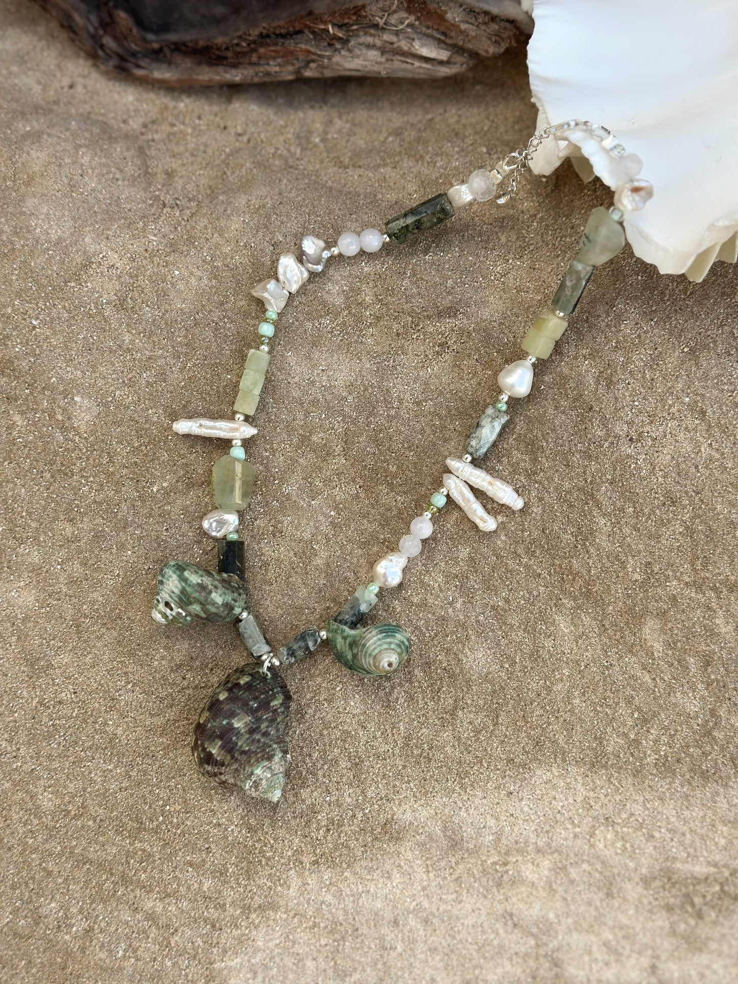 ‘Ancaris׳ necklace