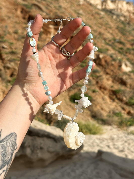 ‘Avelora’ necklace